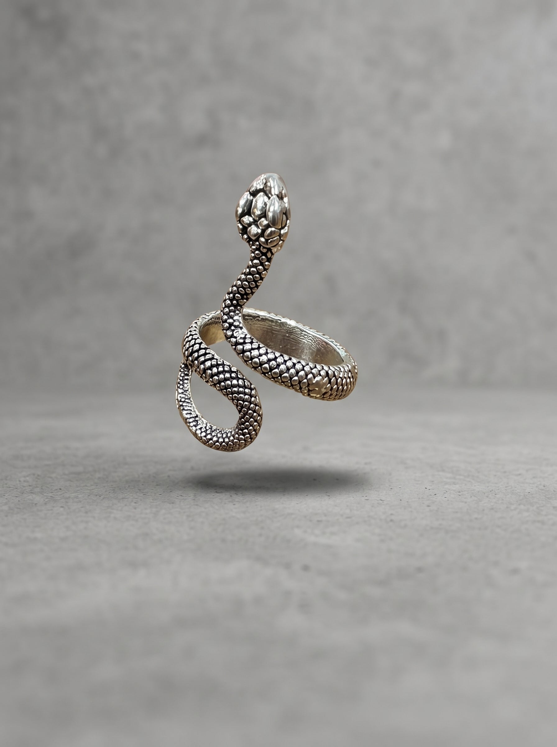 Viper Coil Ring