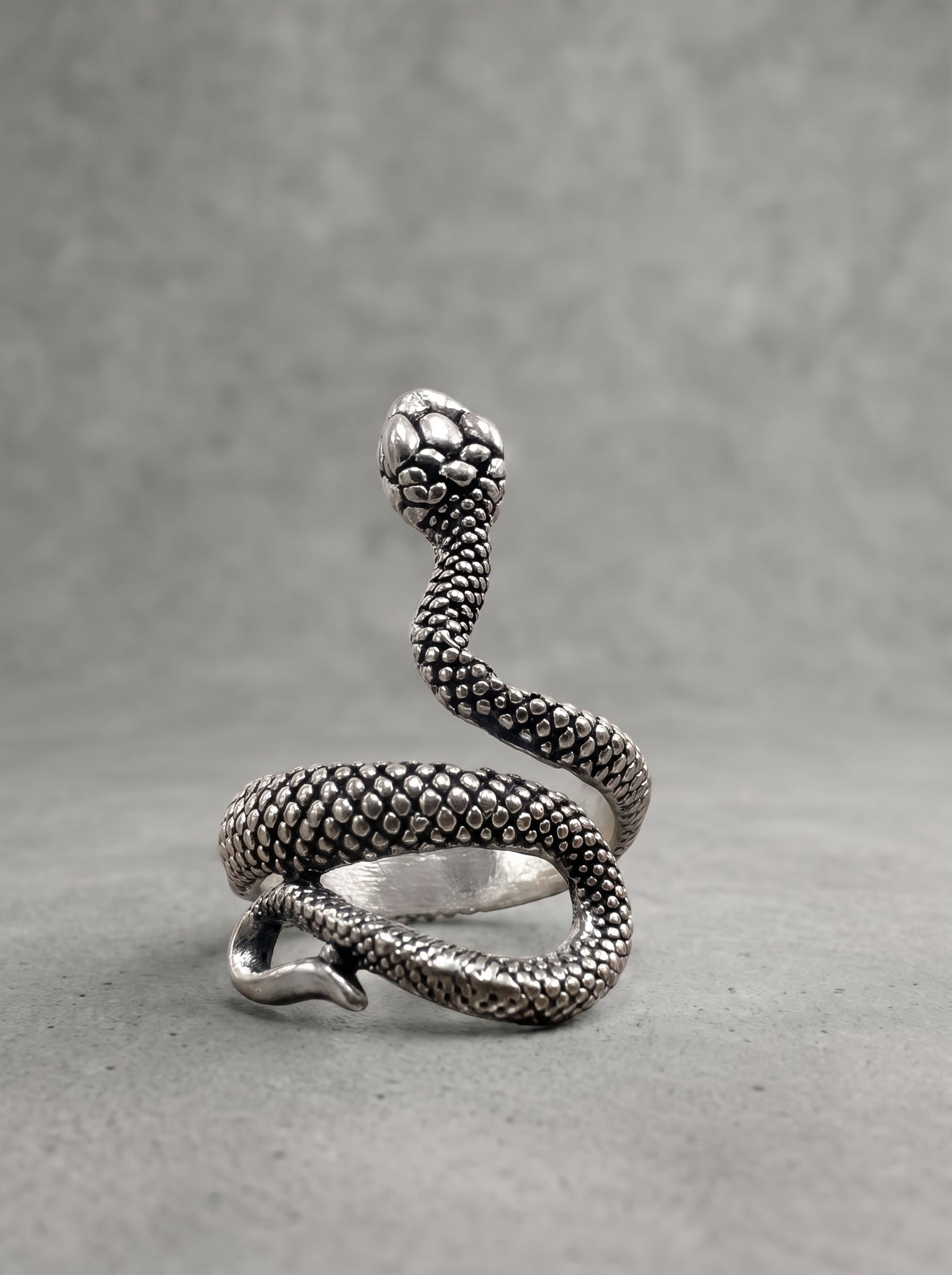 Viper Coil Ring