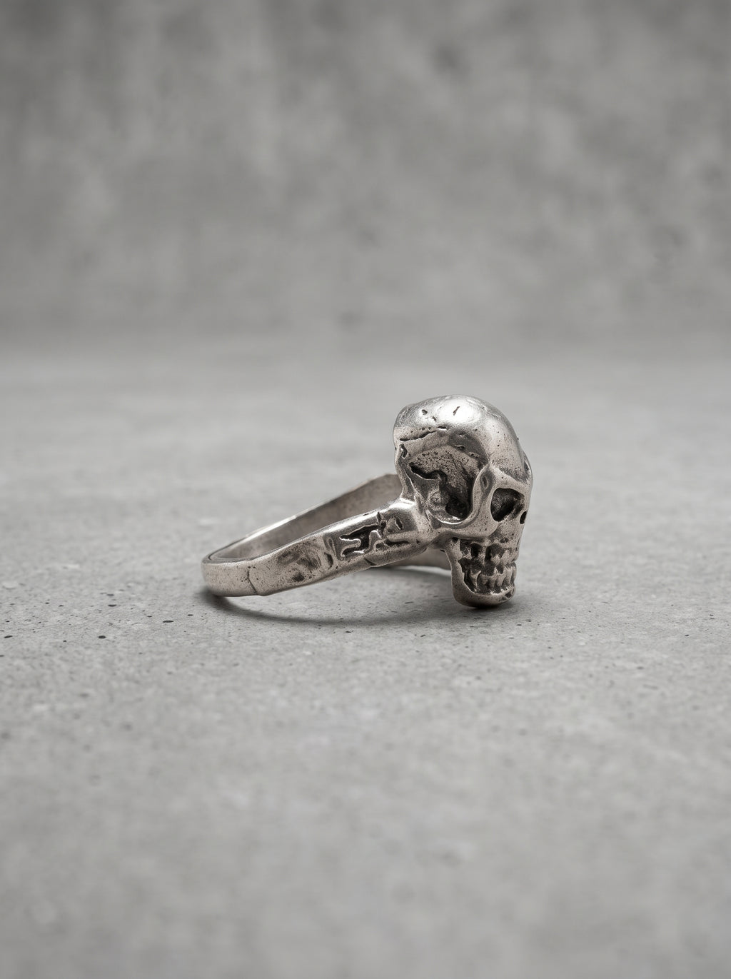 Memento Skull Ring