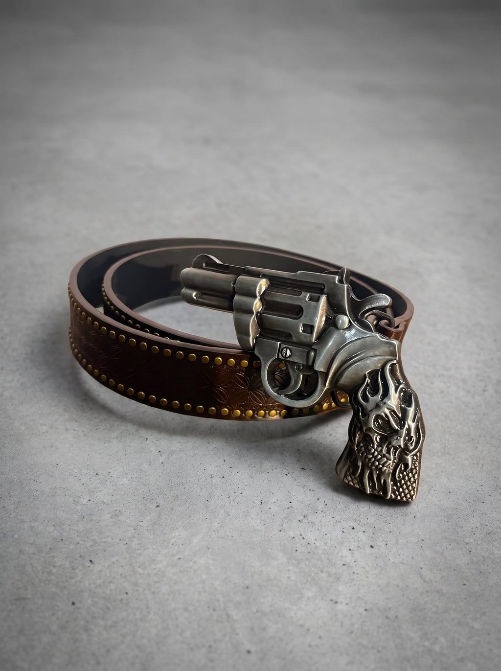 Outlaw Reaper Revolver Buckle Belt