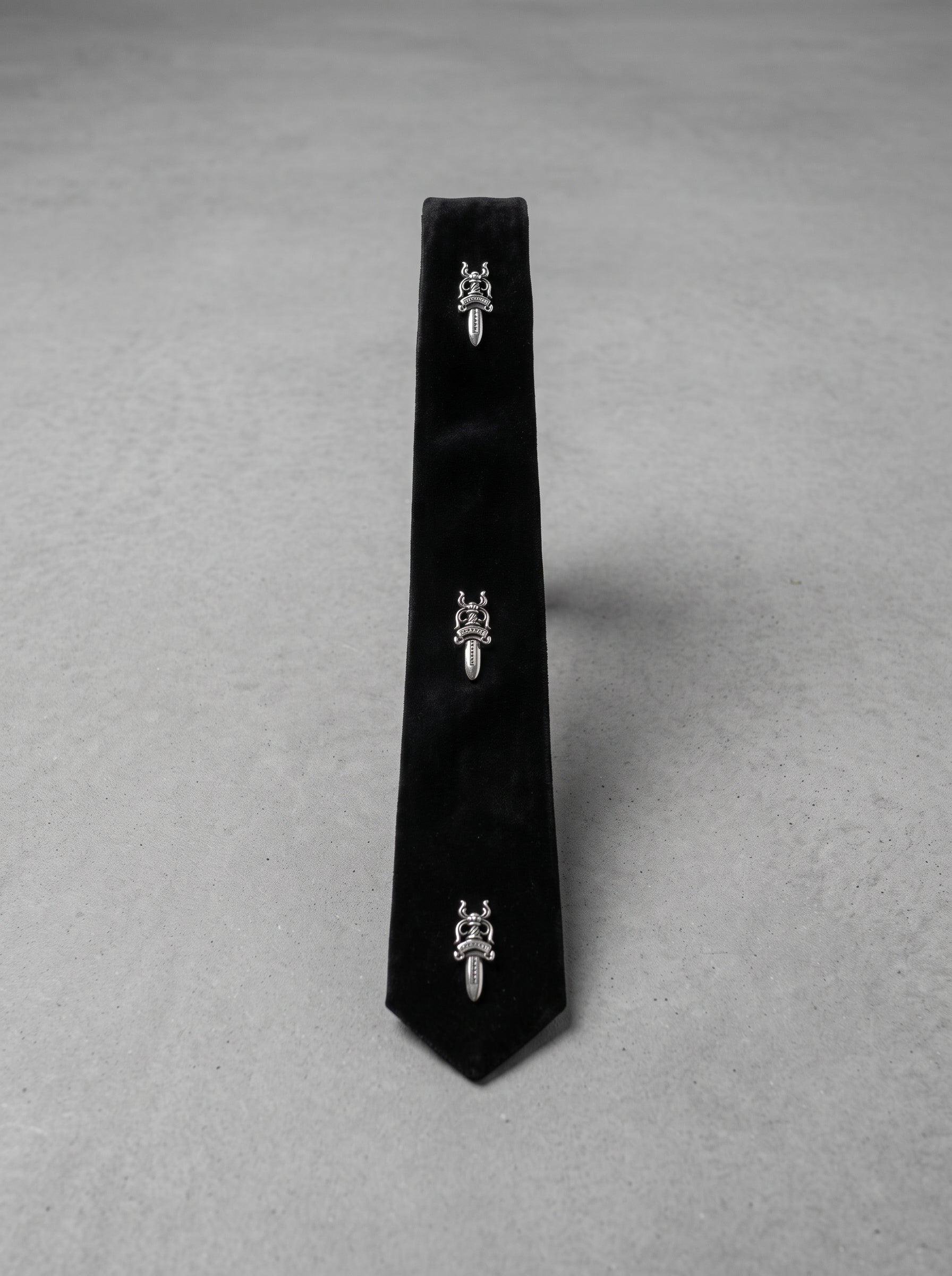 Obsidian Dagger Tie ( Blue )