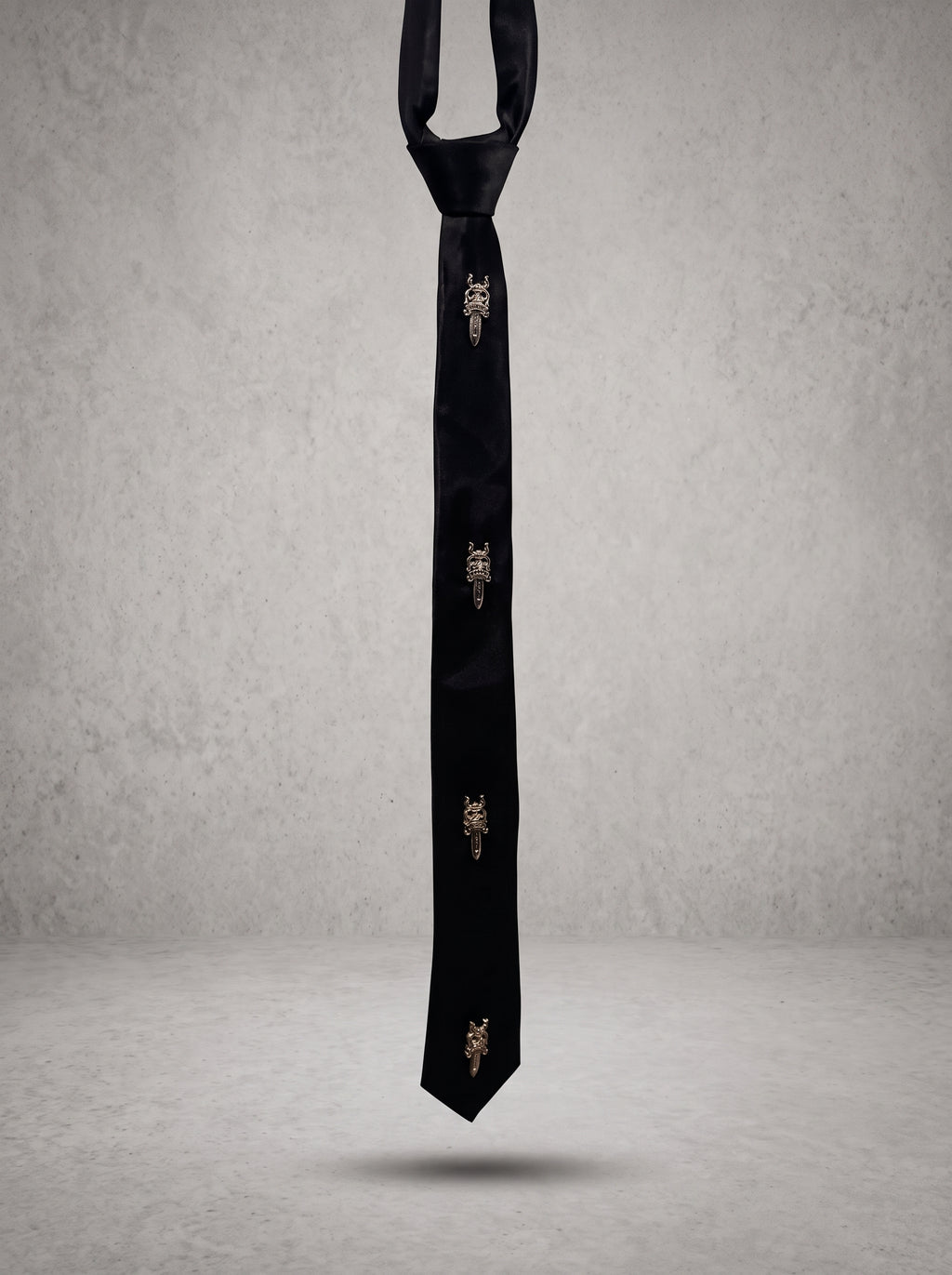 Obsidian Dagger Tie ( Blue )