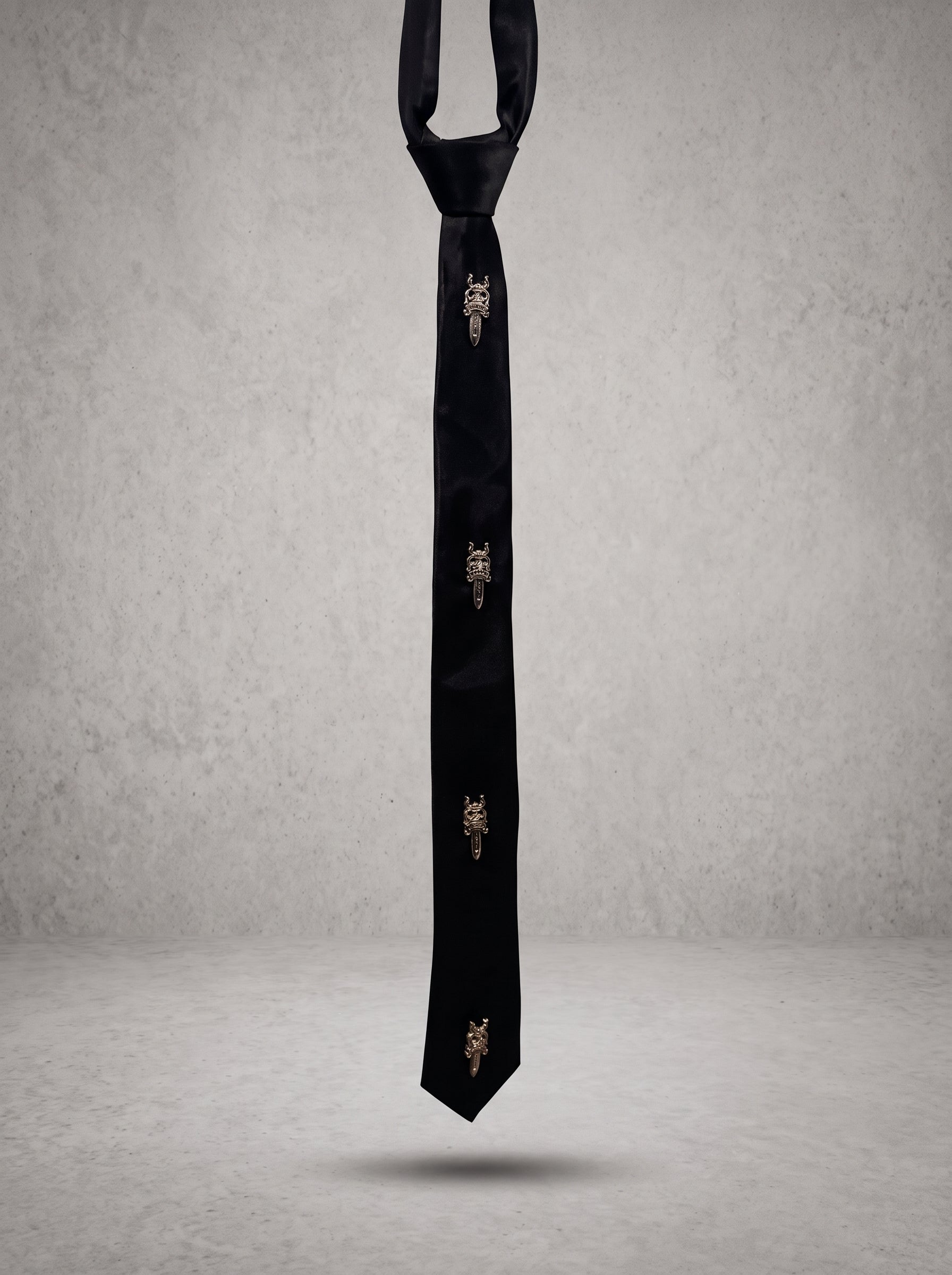 Obsidian Dagger Tie ( Blue )